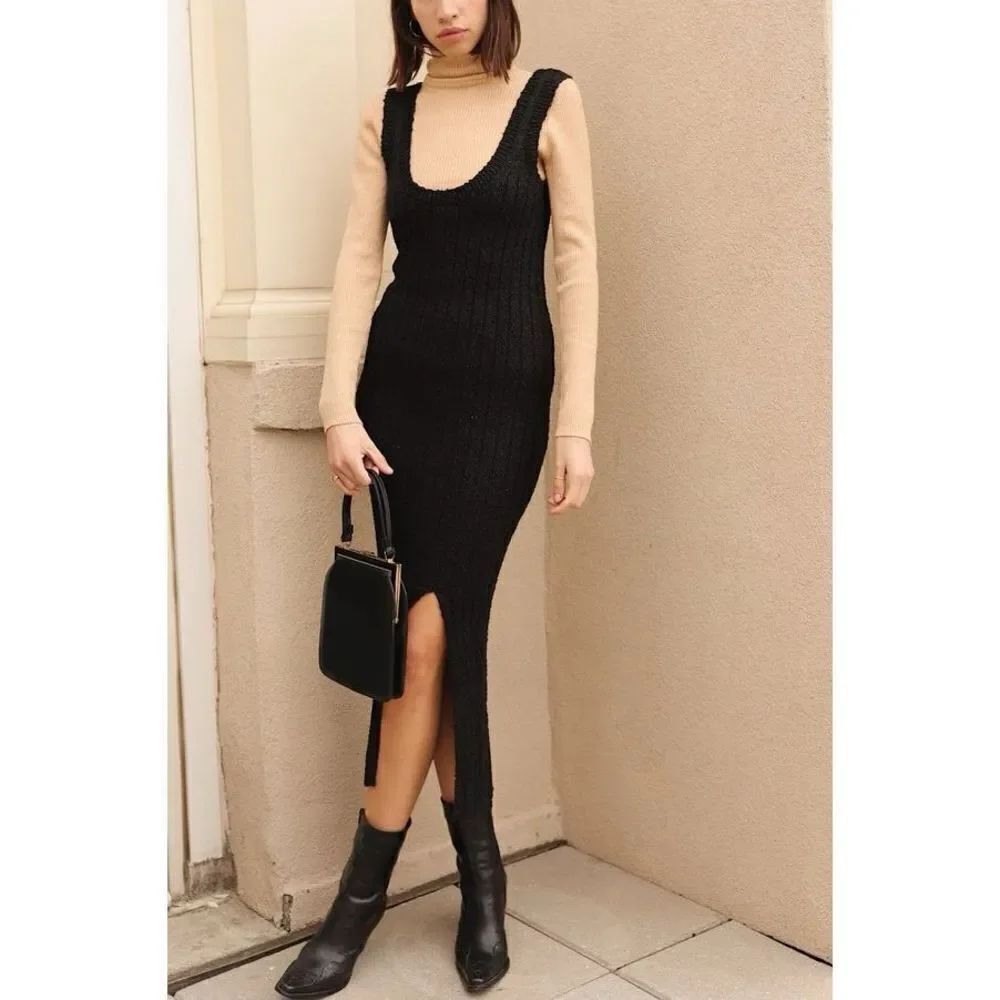 ✨ALL ROW
CHUNKY KNIT SLIT DRESS✨